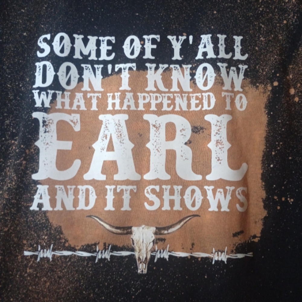 Handmade bleached tshirt - Picture 3 of 4